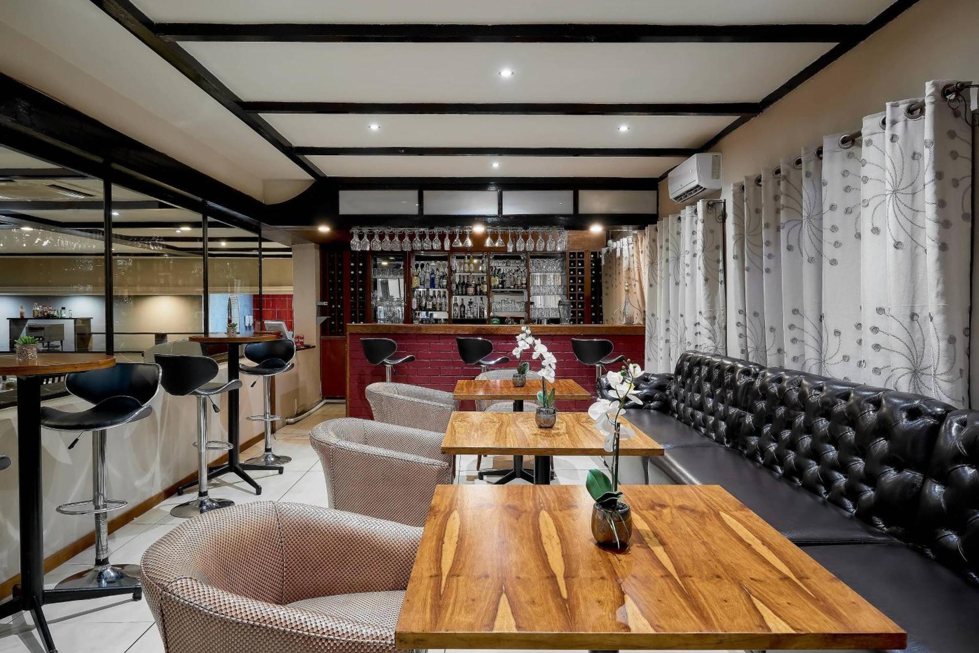 Protea Hotel By Marriott Klerksdorp Exterior foto