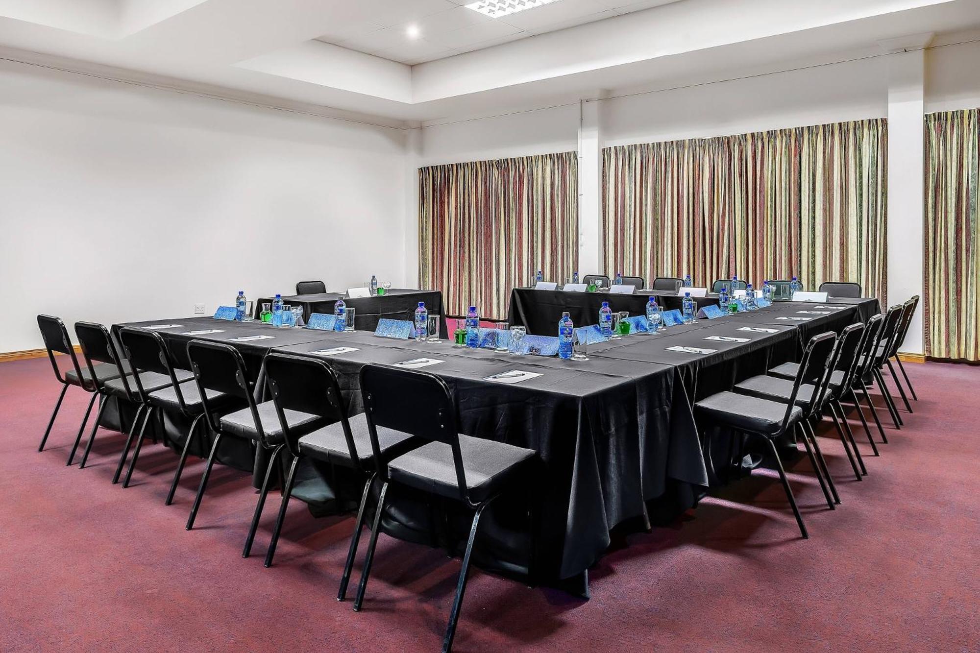 Protea Hotel By Marriott Klerksdorp Exterior foto