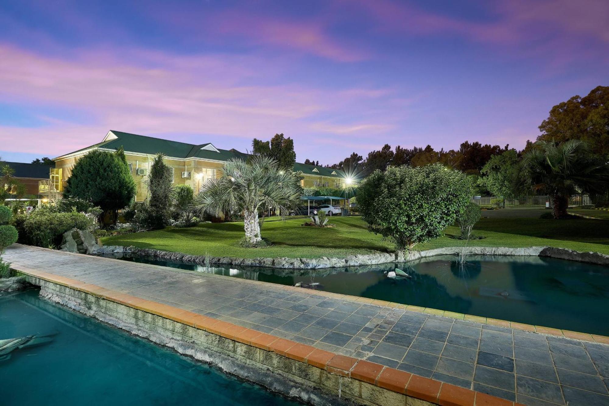 Protea Hotel By Marriott Klerksdorp Exterior foto