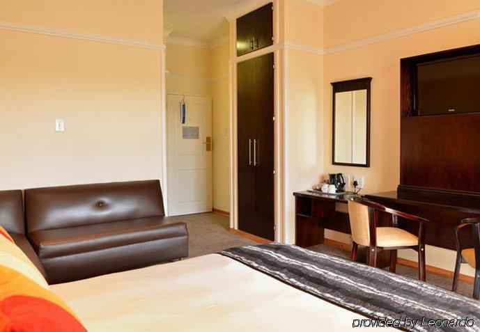 Protea Hotel By Marriott Klerksdorp Exterior foto